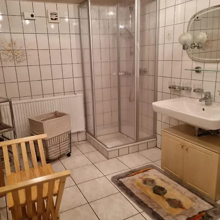 Falknerei Am Rennsteig Apartment *