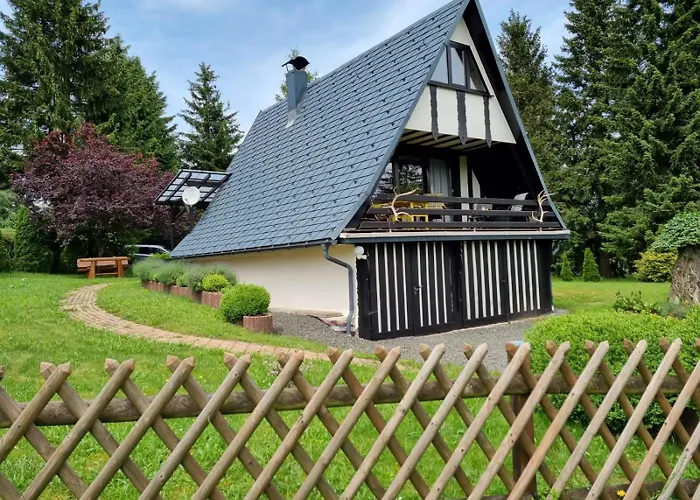 Falknerei Am Rennsteig Apartman